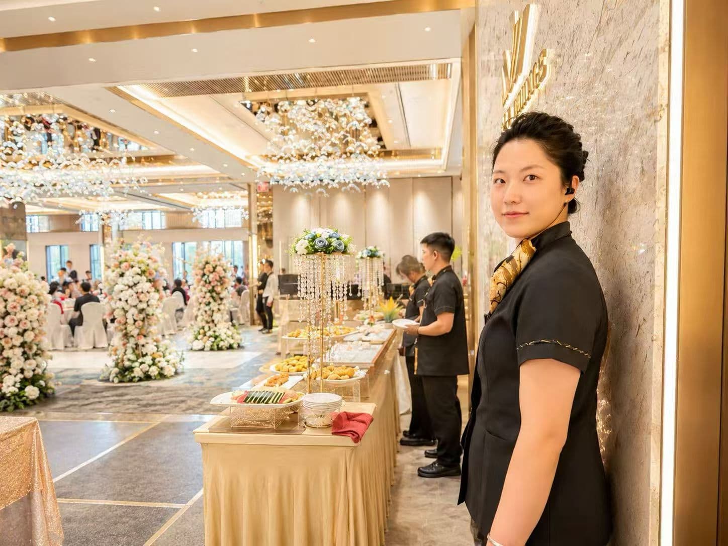 Dessert-bar service at a banquet in the grand ballroom