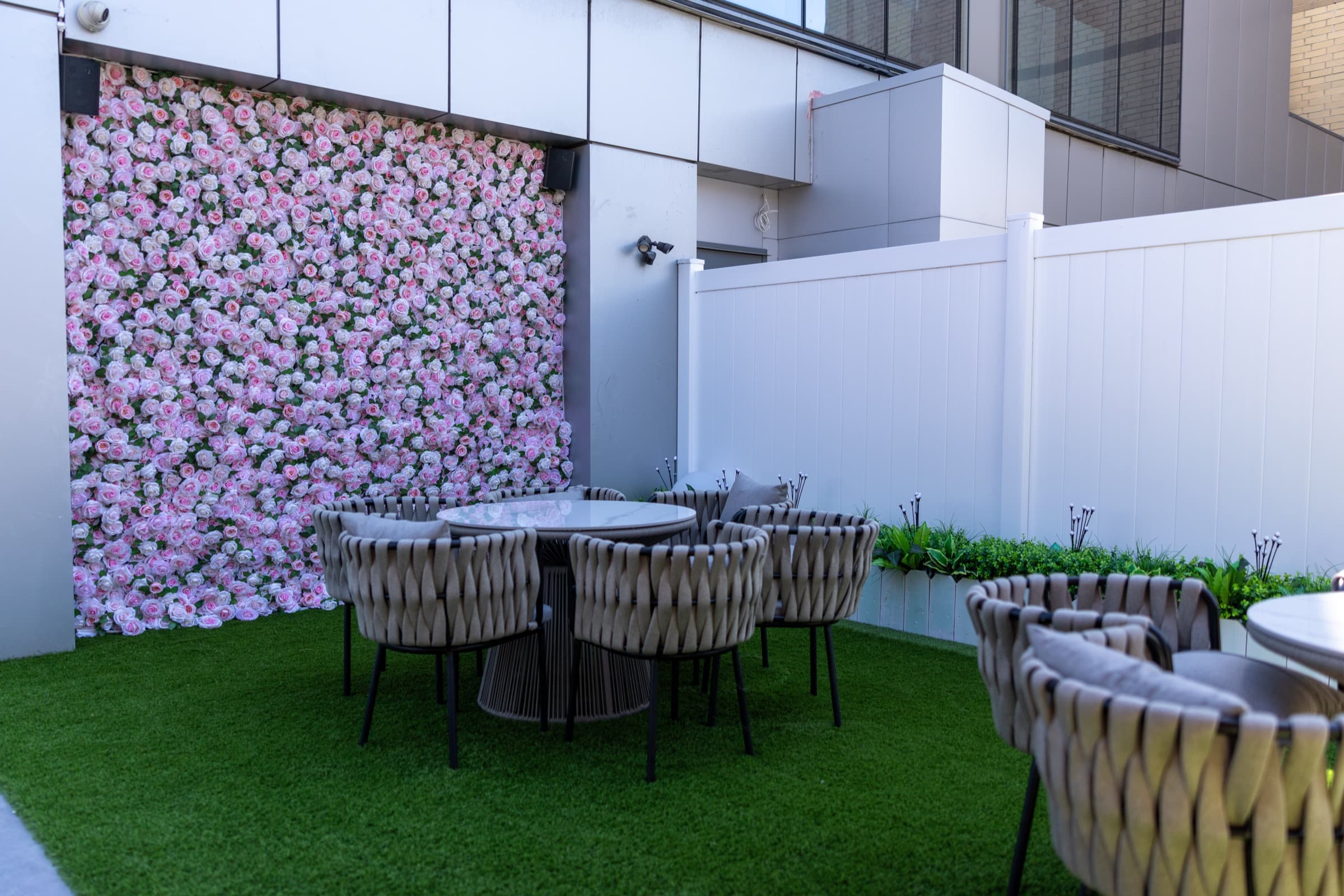 Flower wall on the garden terrace