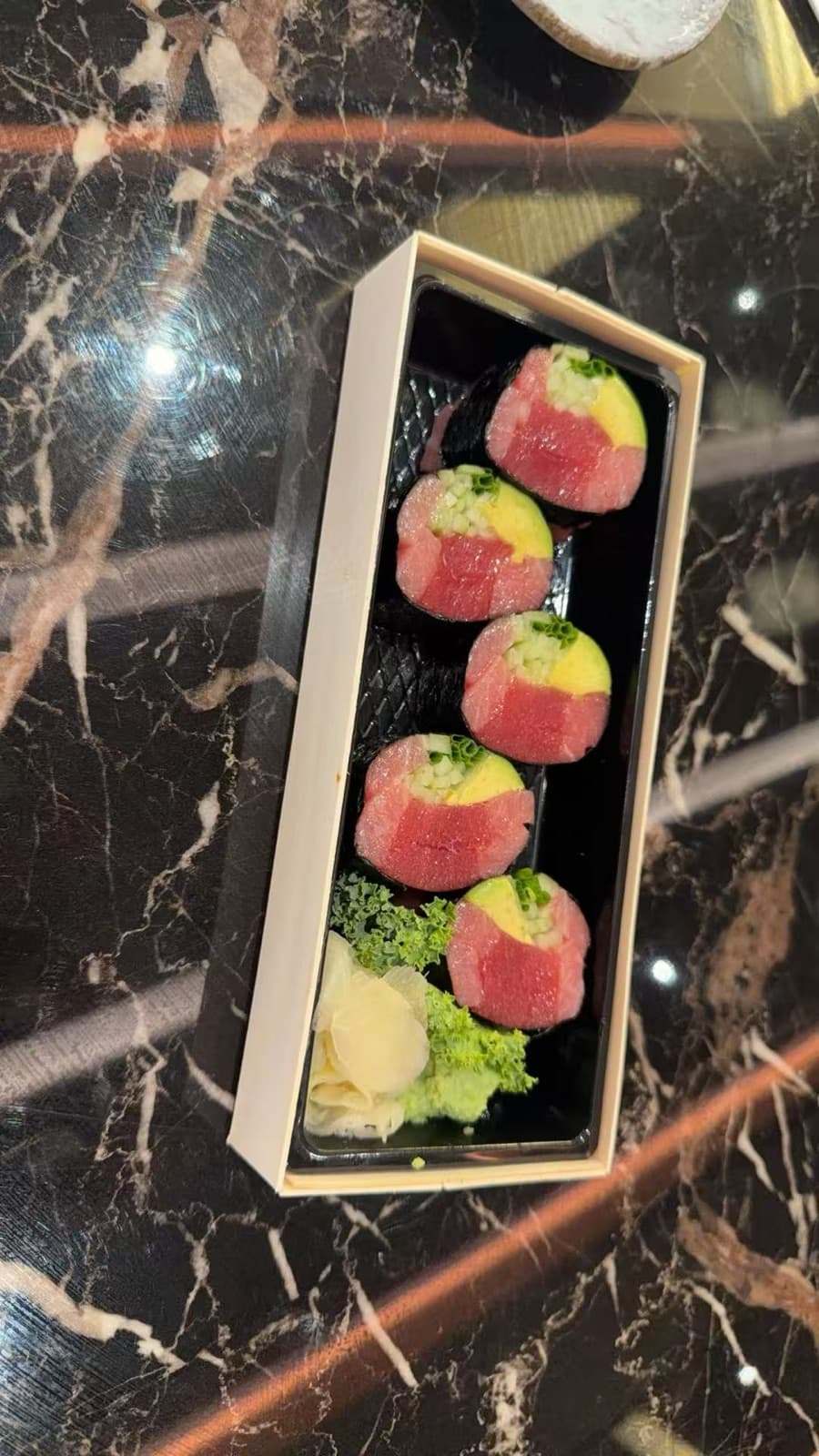 Salmon and ikura roll